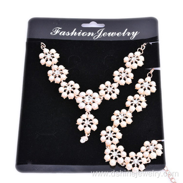 Flower Shape Graduated Pearl Necklace Bracelet Jewellery Set